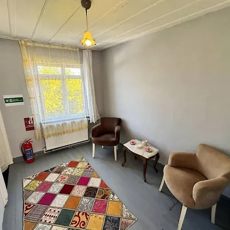 Balat'in Icinde Muhtesem Ev Apartman Isztambul