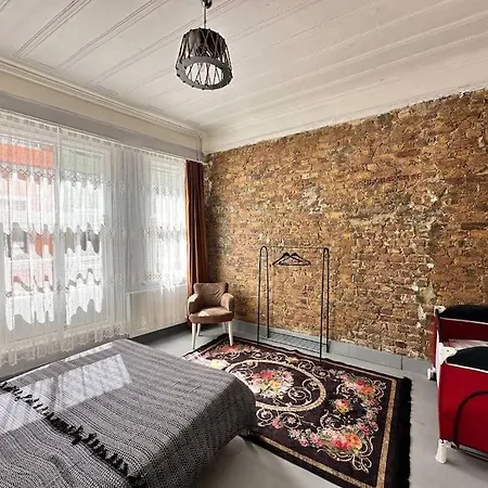 Balat'in Icinde Muhtesem Ev Isztambul