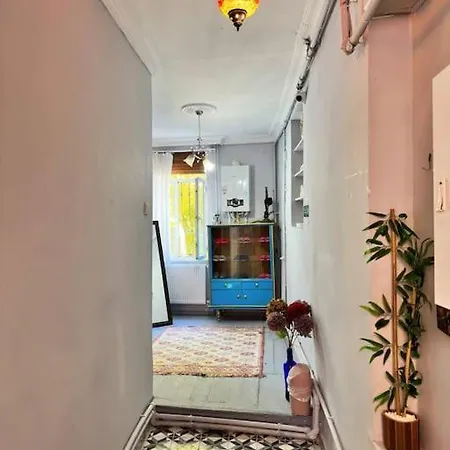 Balat'in Icinde Muhtesem Ev