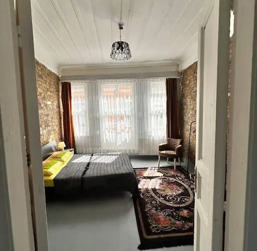 Balat'in Icinde Muhtesem Ev דירה איסטמבול