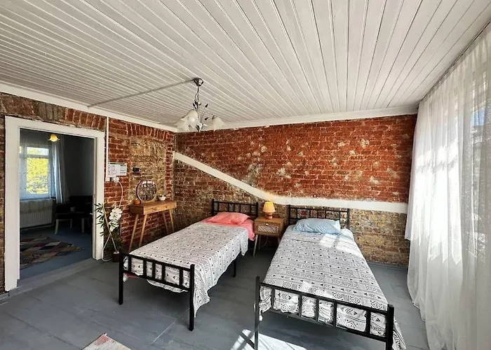 Balat'in Icinde Muhtesem Ev